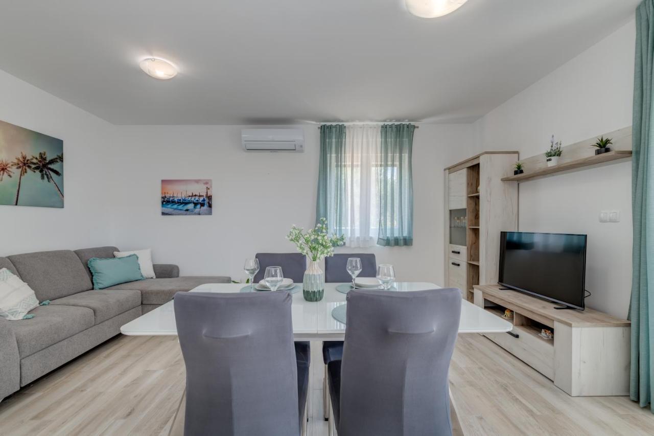Miro's With Private Garden And Parking Trogir