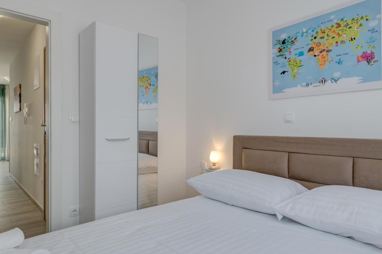Apartmán Miro's With Private Garden And Parking *