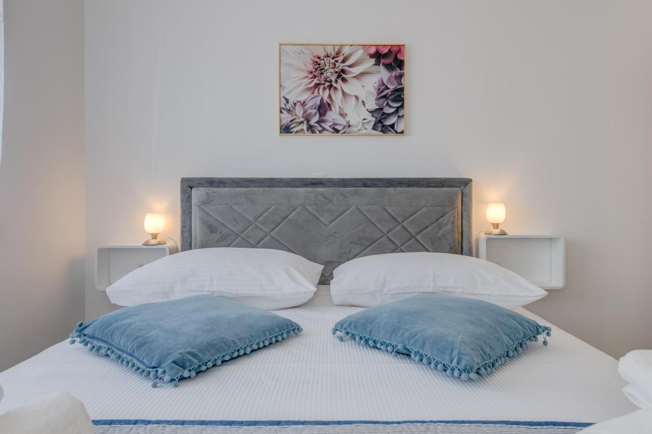 Miro's With Private Garden And Parking Apartmán Trogir