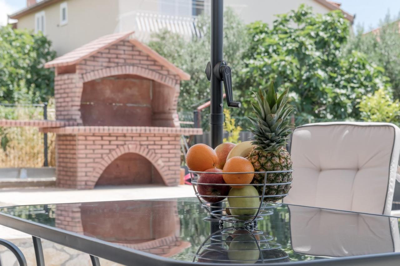 Miro's With Private Garden And Parking *