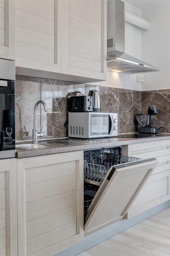 Miro's With Private Garden And Parking Apartmán Trogir