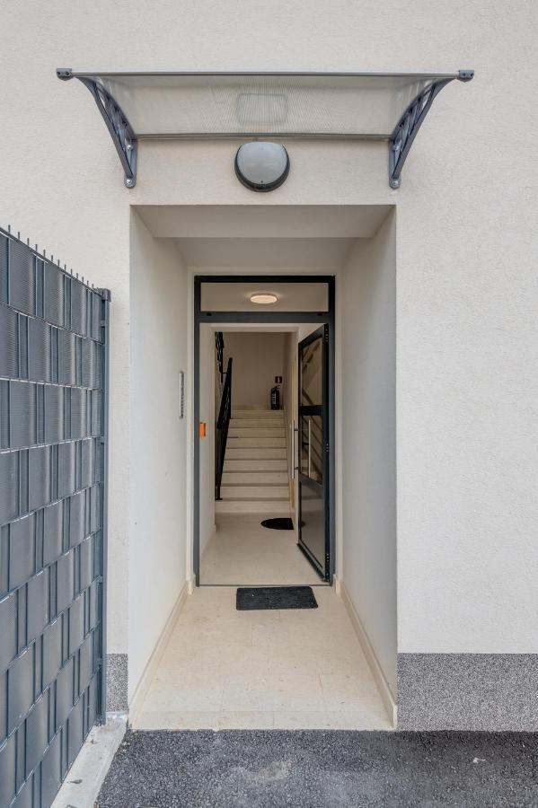 Miro's With Private Garden And Parking * Trogir