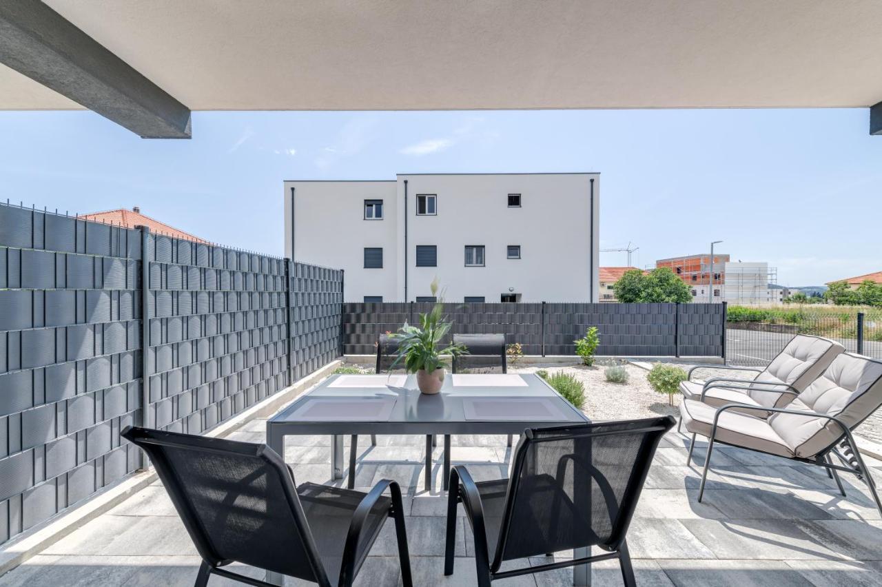Miro's With Private Garden And Parking Trogir