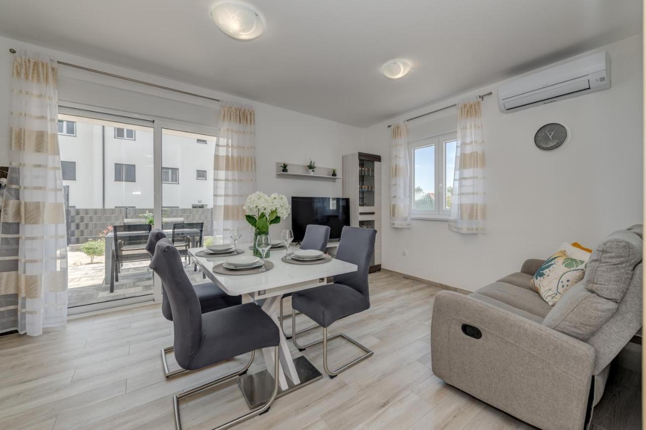 Miro's With Private Garden And Parking * Trogir