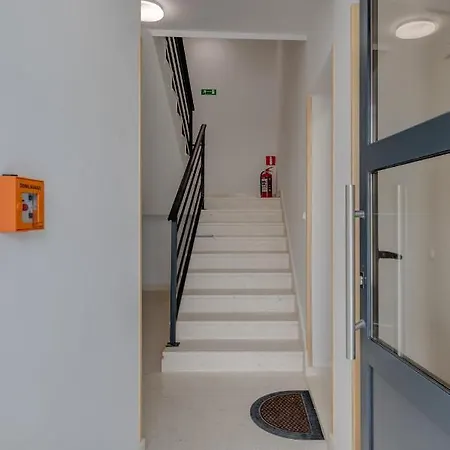 Miro'S Apartments With Private Garden And Parking Trogir Exterior photo