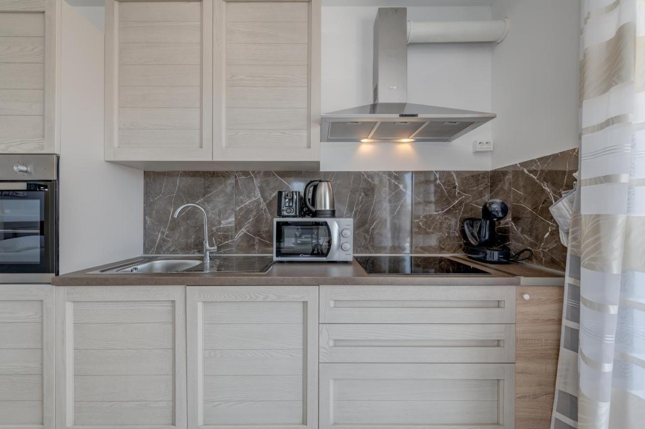 Miro's With Private Garden And Parking Apartamento *