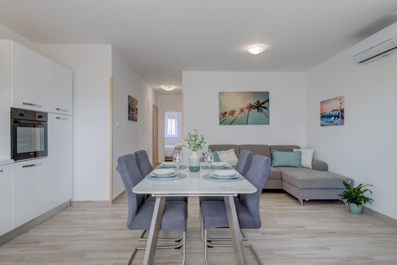Miro's With Private Garden And Parking * Trogir