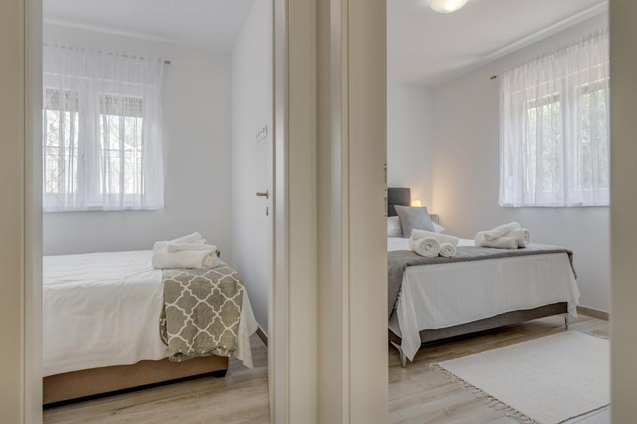 Miro's With Private Garden And Parking Trogir